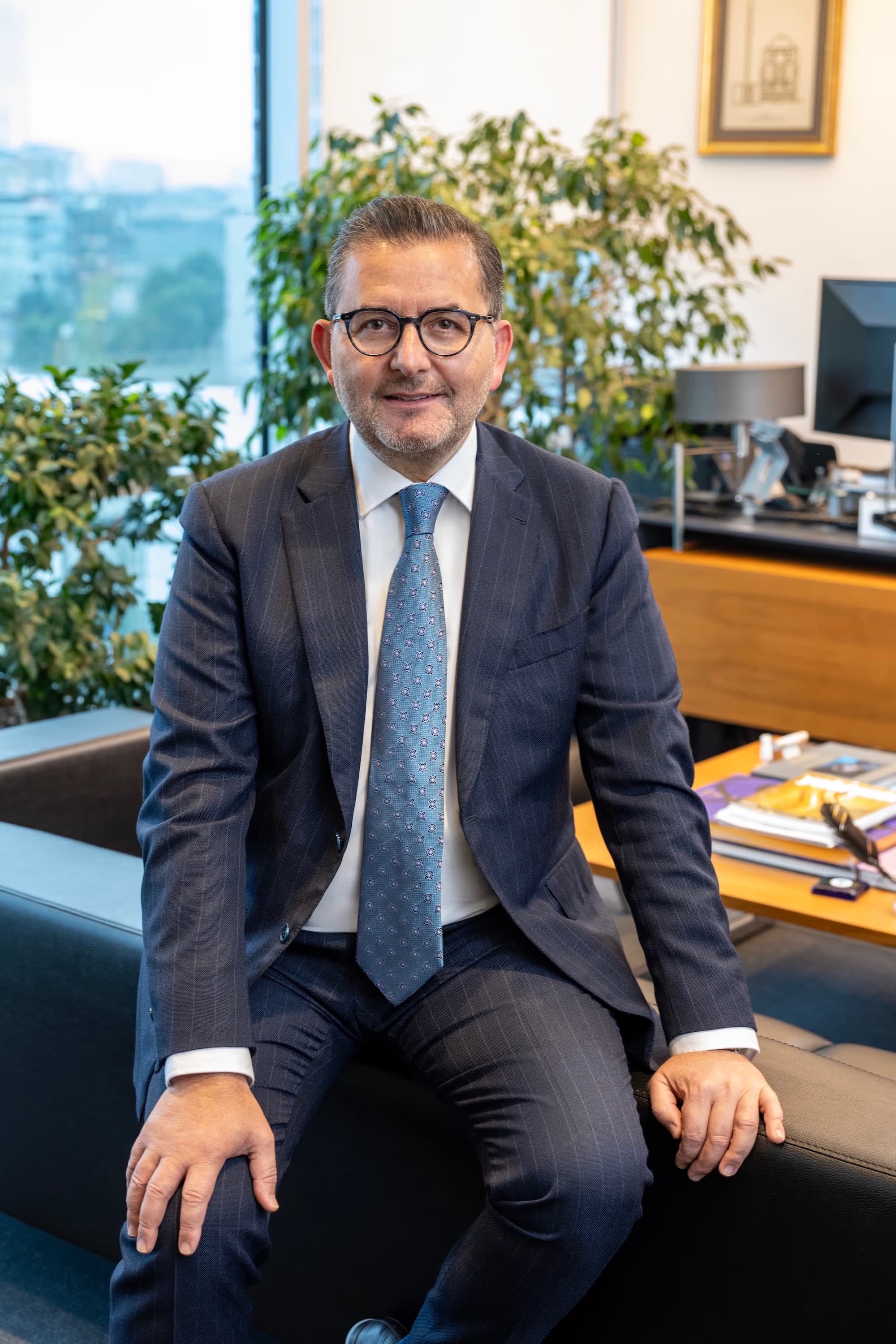 Ayhan Sincek 