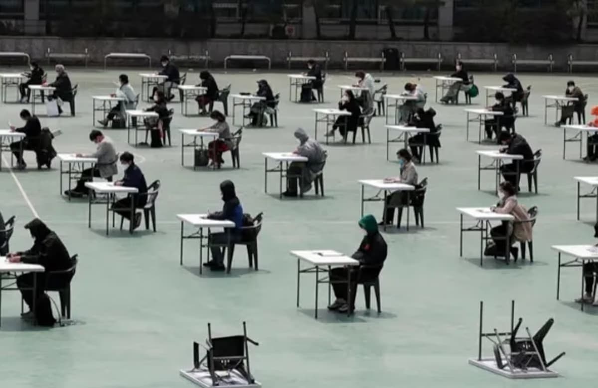 Güney Koreli acente adayları ne korona ne soğuk dinledi