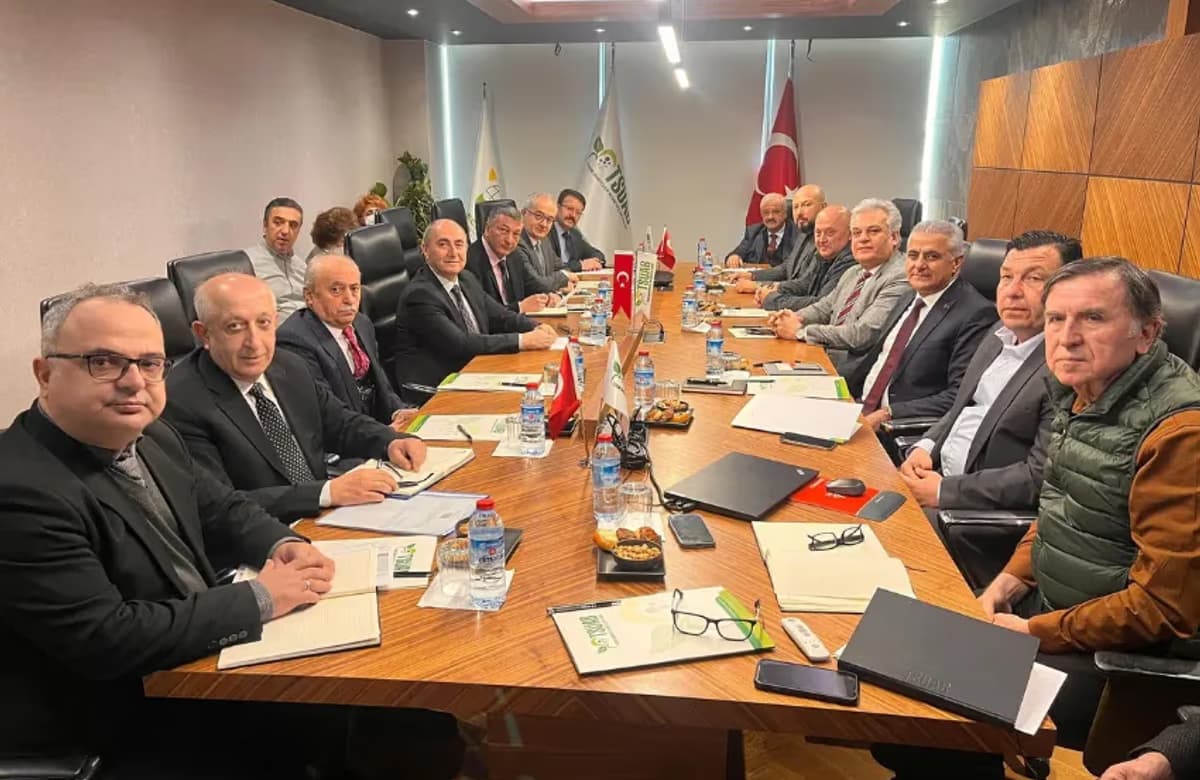 TARSİM tohumculuk sektörünün temsilcileri ile bir araya geldi