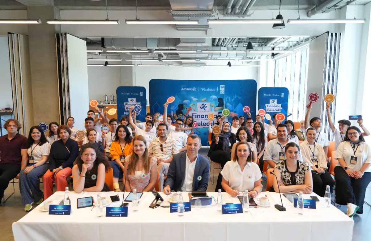 Allianz Türkiye, Habitat Derneği ve UNDP Türkiye iş birliğinde düzenlenen FinHack’te gençler finansal geleceğin çözümlerini tasarladı 