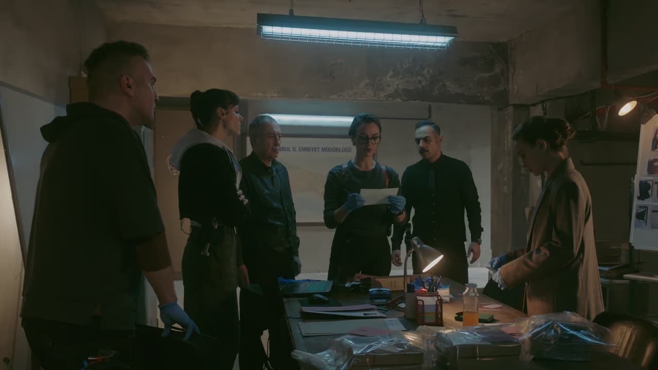 NETFLIX, MERAKLA BEKLENEN MEZARLIK DİZİSİNİN  3. SEZON  - 1