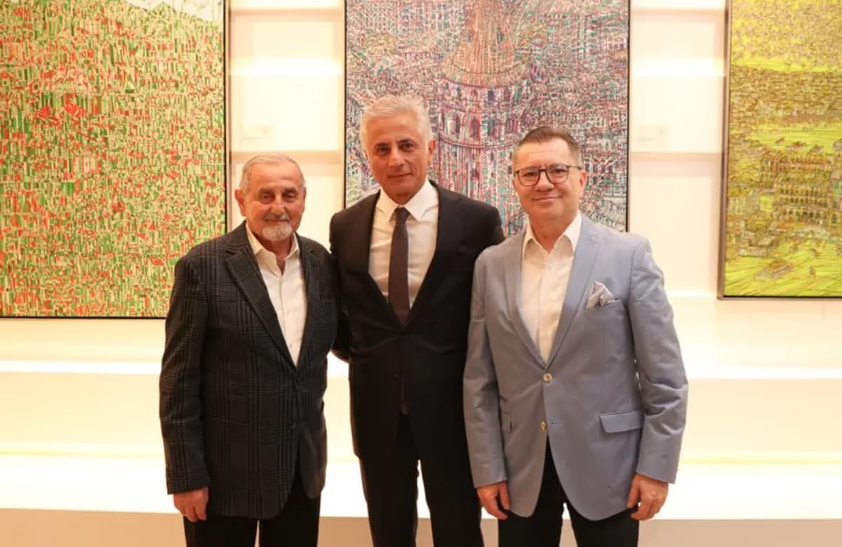 Devrim Erbil ve Akın Ekici’nin“Ters Yüz İmgeler-Sanata İyi Bakın!” Sergisi Galeri Deniz’de Açıldı