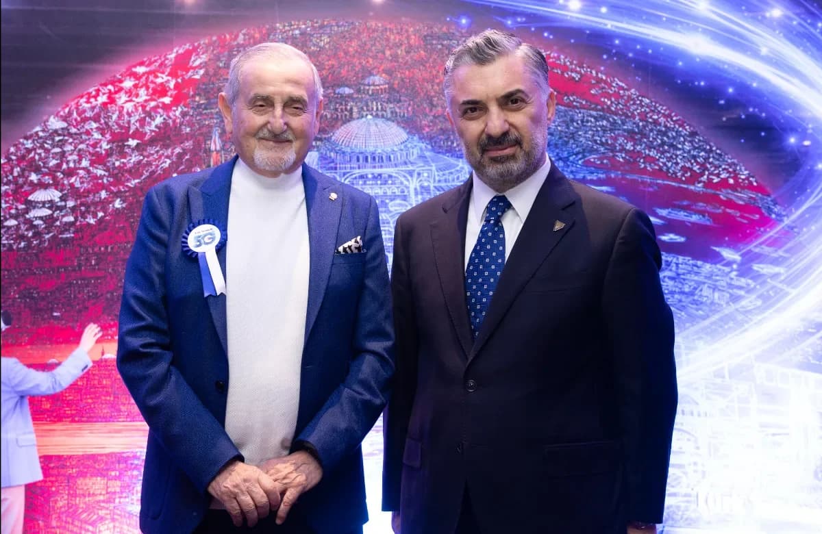 Türk Telekom 5G ile sanatta yeni bir devrin kapısını araladı: ‘Devrim Erbil Dijital Resim Sergisi’ AKM’de
