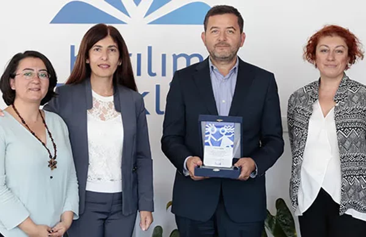 Katılım Emeklilik’e KAÇUV’dan plaket