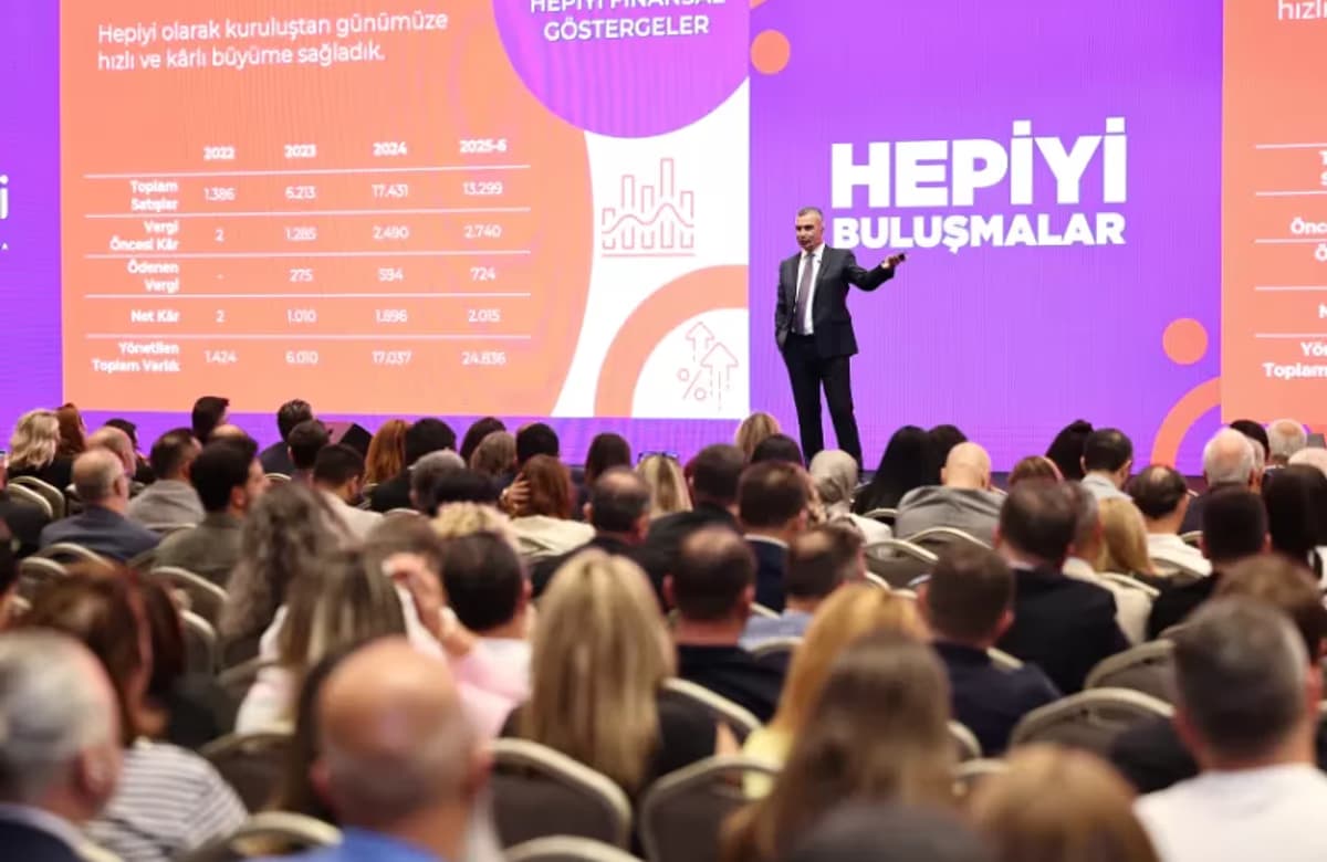 Hepiyi Sigorta, bine yakın acentesiyle İstanbul’da buluştu
