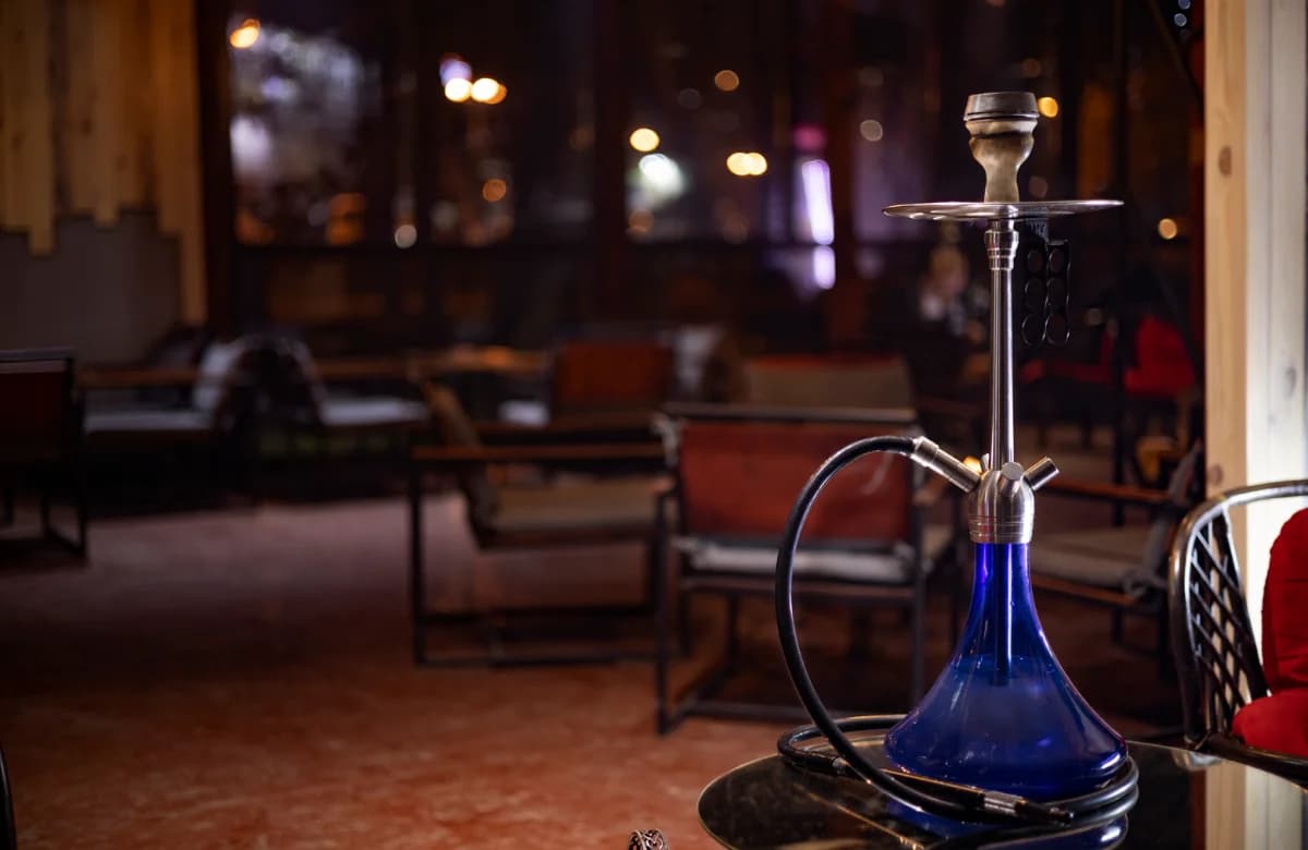 Bir nargile seansında 100 sigara dumanı solunuyor