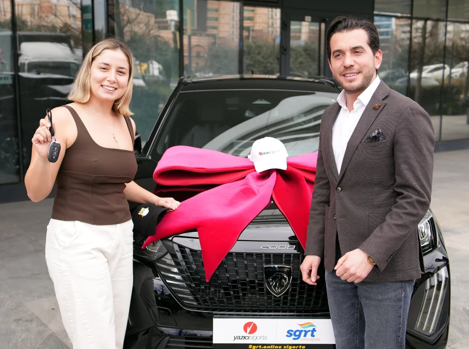 BENGİSU AVCI’YA YAZICI SİGORTA VE SGRT ONLINE SİGORTA’DAN ARAÇ DESTEĞİ - 3