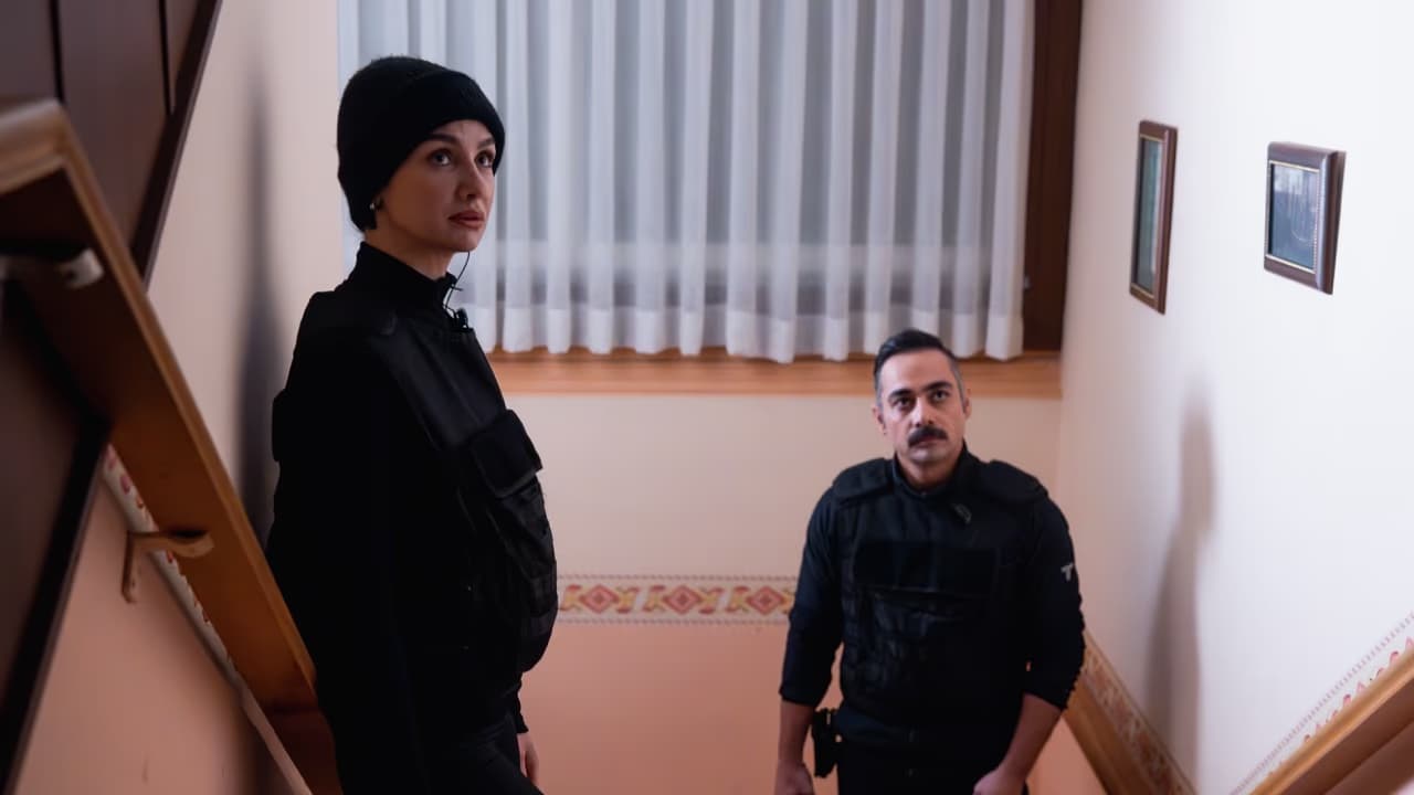 NETFLIX, MERAKLA BEKLENEN MEZARLIK DİZİSİNİN  3. SEZON  - 9