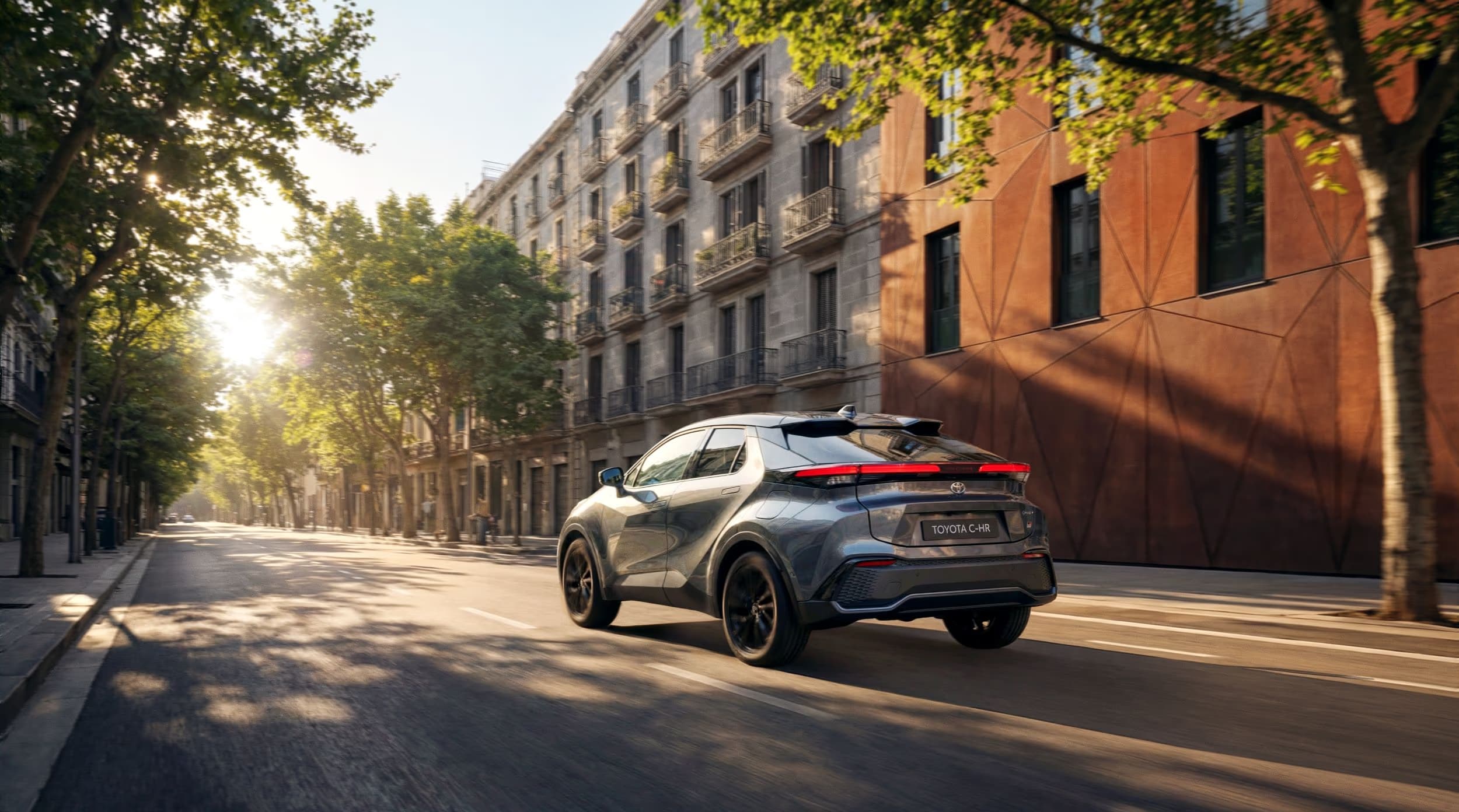 Toyota C-HR si è lasciata alle spalle 10 anni di lavoro che hanno fatto la differenza nel mondo automobilistico - 2
