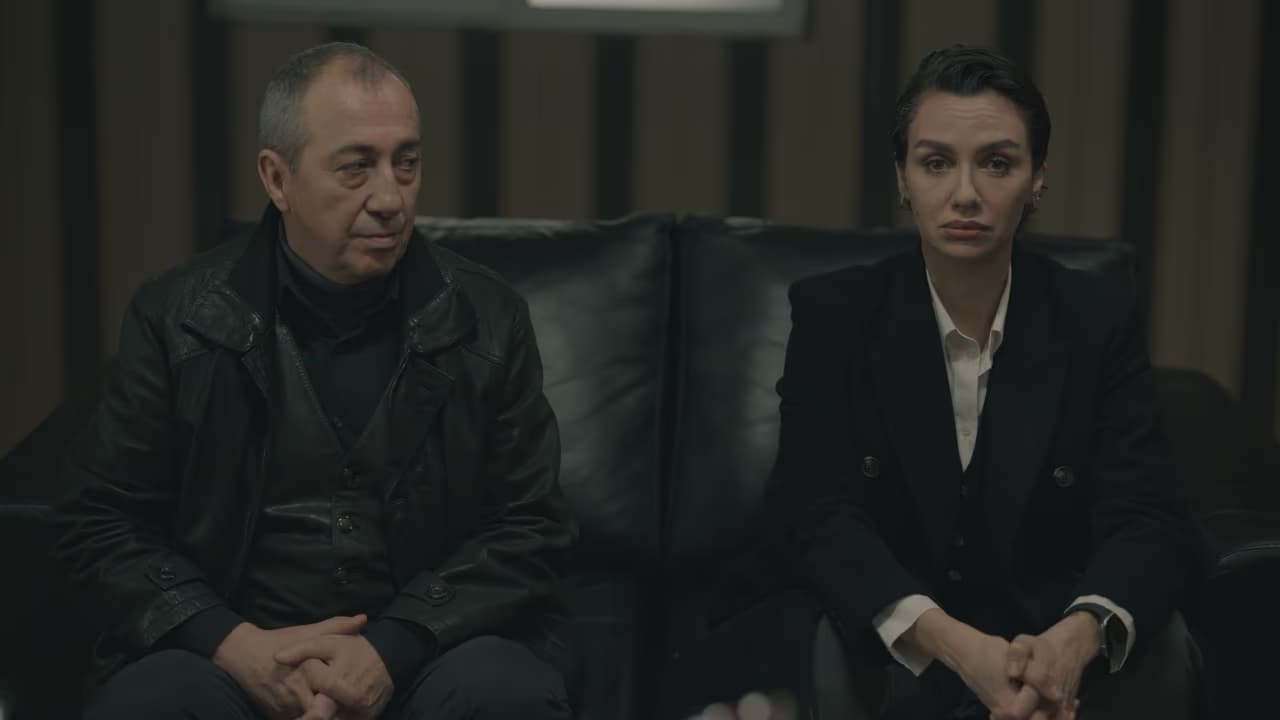 NETFLIX, MERAKLA BEKLENEN MEZARLIK DİZİSİNİN  3. SEZON  - 6