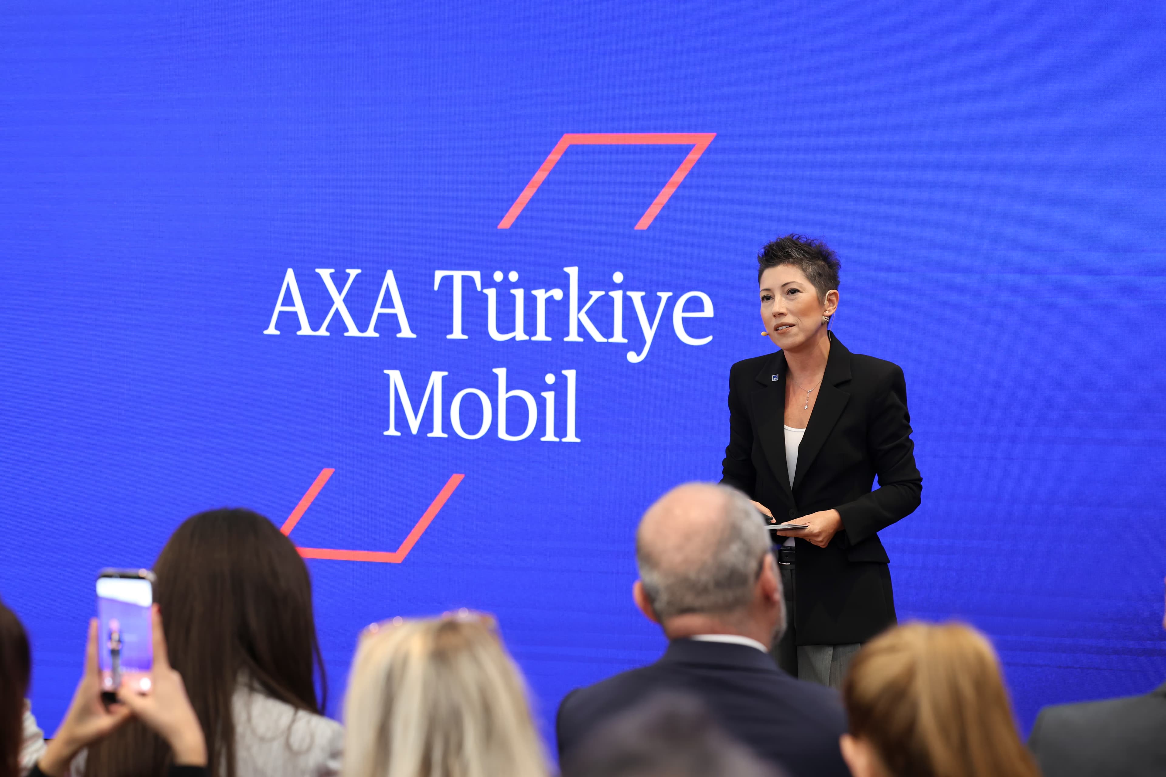 AXA Türkiye Büyüme Stratejileri, Müşteri ve Dijital Platformlar Direktörü ve İcra Kurulu Üyesi Aylin Akınlı Kaya, 