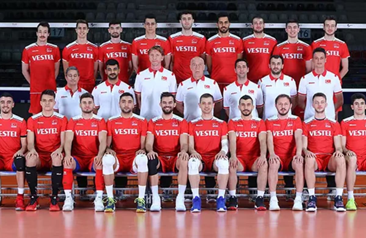 AXA Sigorta’dan A Milli Erkek Voleybol Takımı’na özel marş