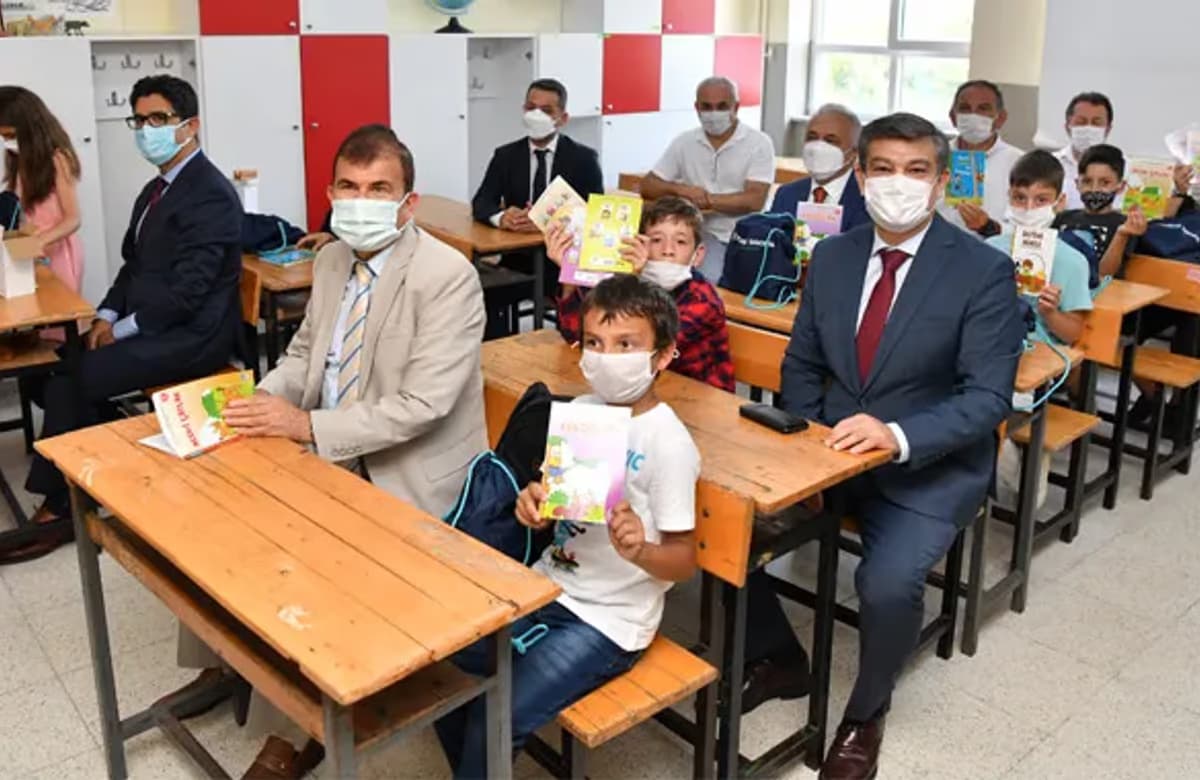 Türkiye Sigorta çocukları kitaplarla buluşturmaya devam ediyor