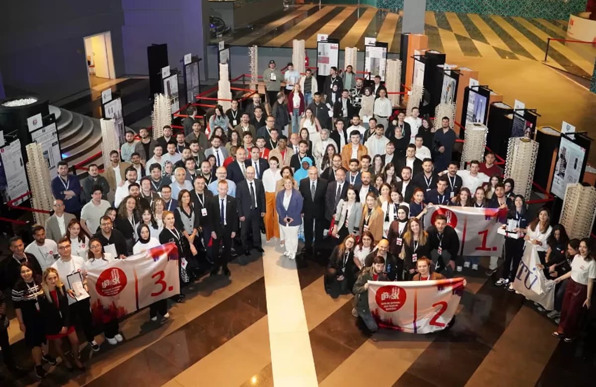 Geleceğin mühendisleri İstanbul’da yarıştı