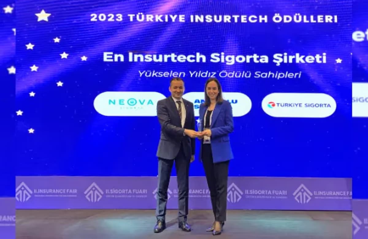 Neova Sigorta’ya Yükselen Yıldız Ödülü