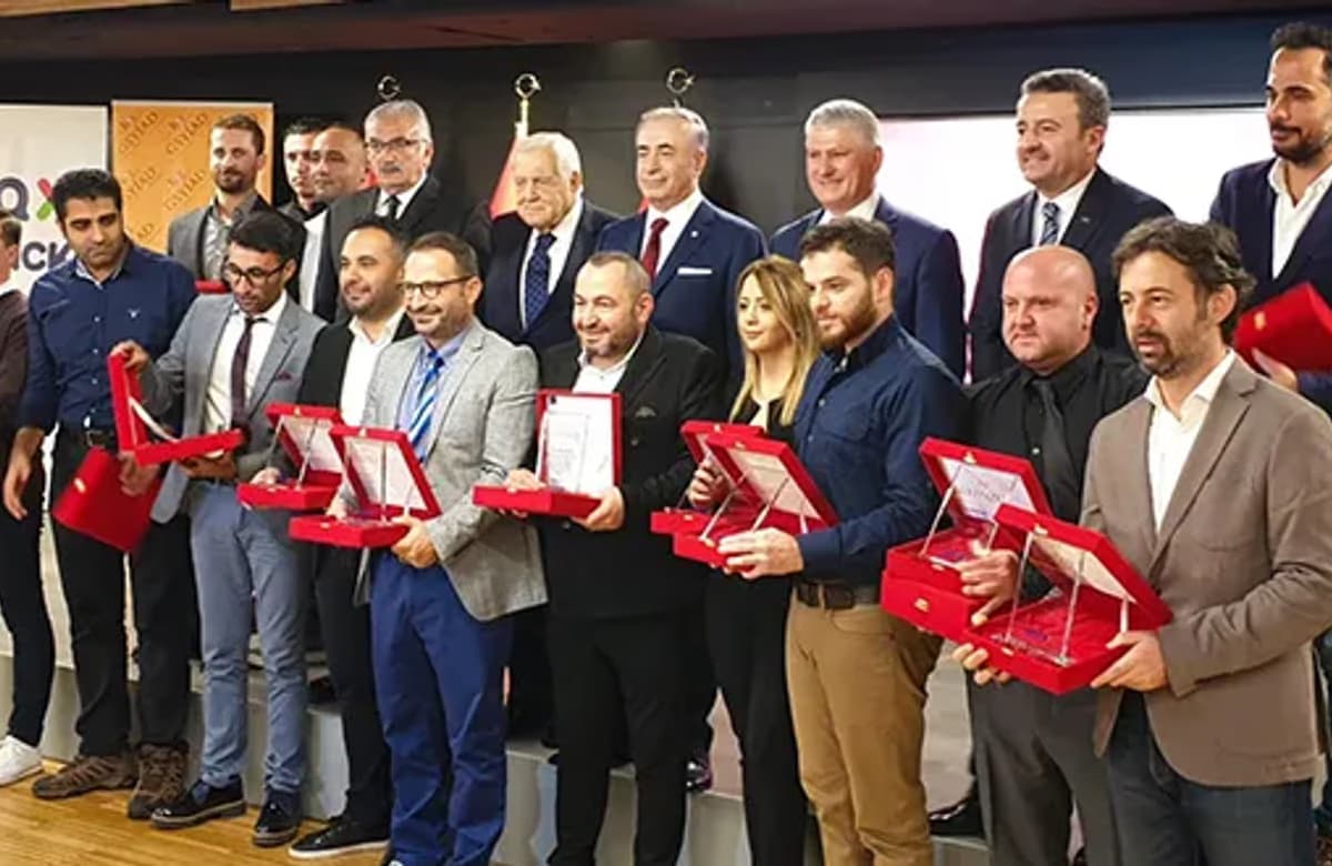 Quick Sigorta’nın sponsor olduğu 17. Sarı Kırmızı Kareler yarışmasında ödüller sahiplerini buldu