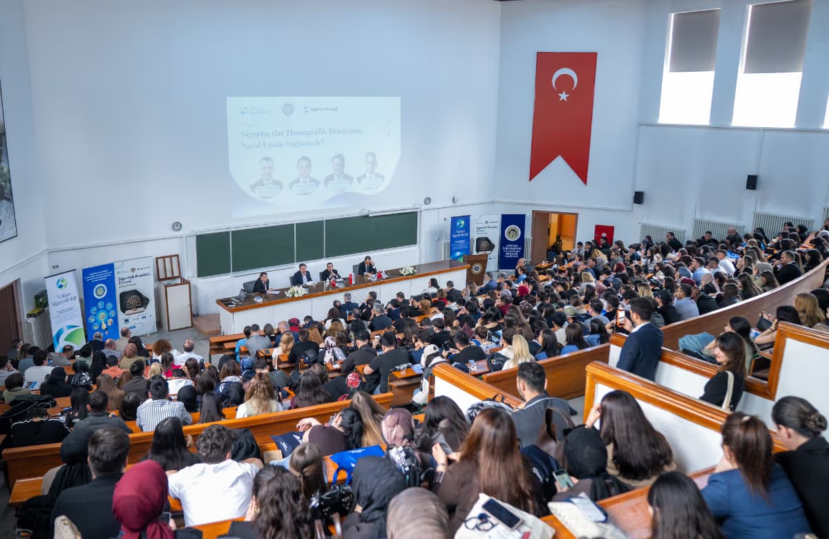 “Sigortalı Anadolu Zirvesi” Ankara Üniversitesi’nde Gerçekleşti