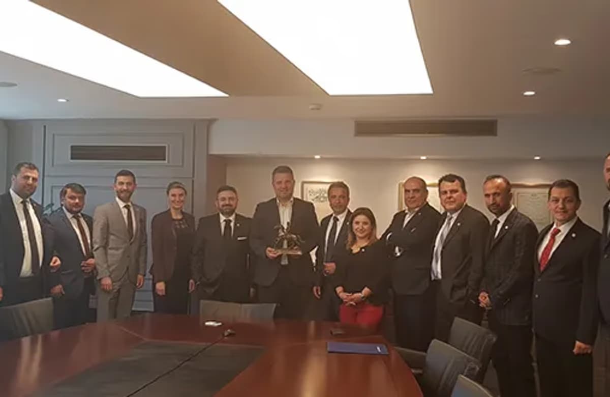 AVSAD Axa Sigorta’yı ziyaret etti