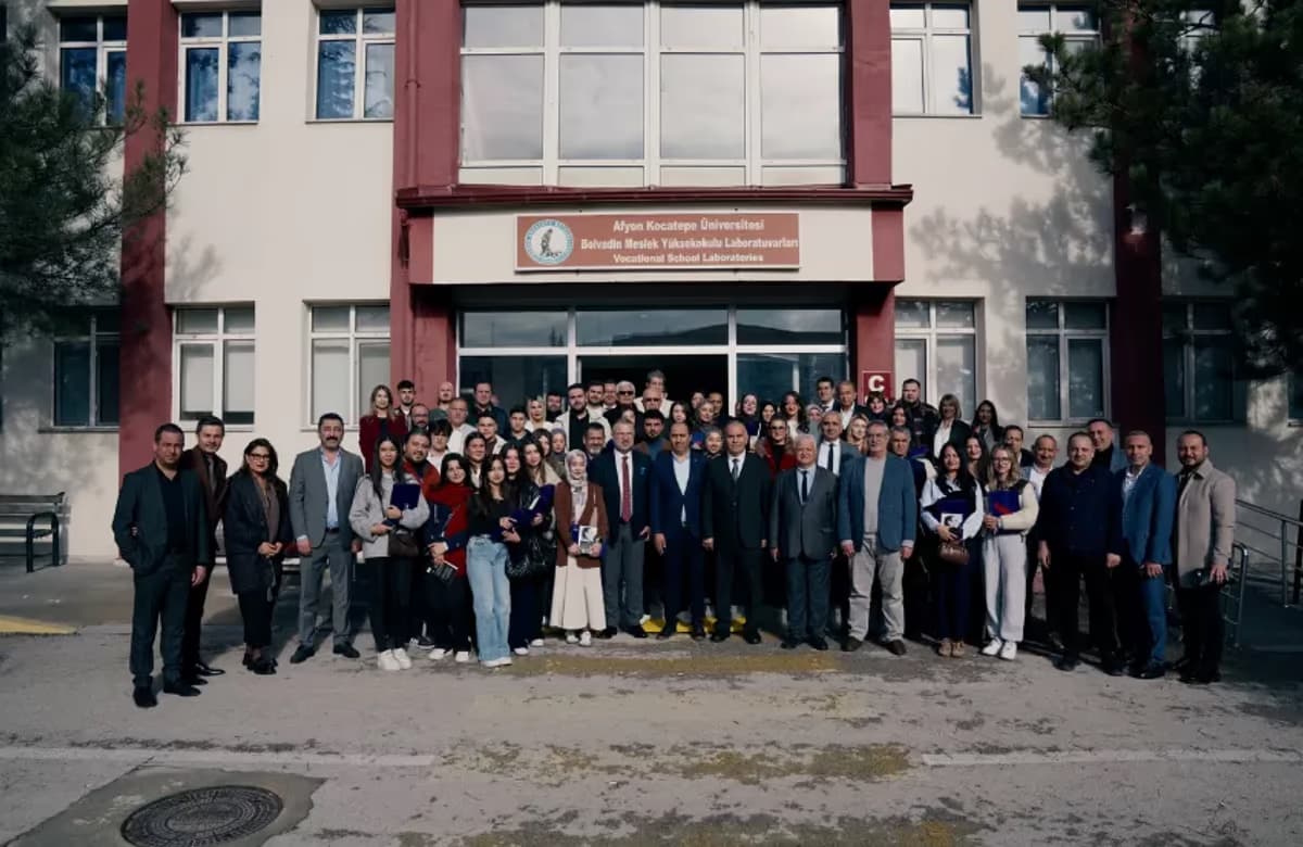 AXA Türkiye’den Afyon Kocatepe Üniversitesi’ne bilgisayar laboratuvarı desteği