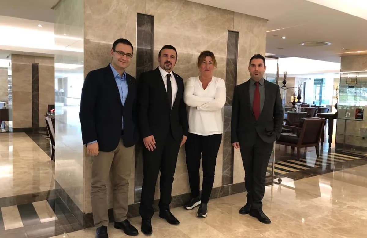 Virtual i İzmirli ekspertiz Selas ile güçlerini birleştirdi