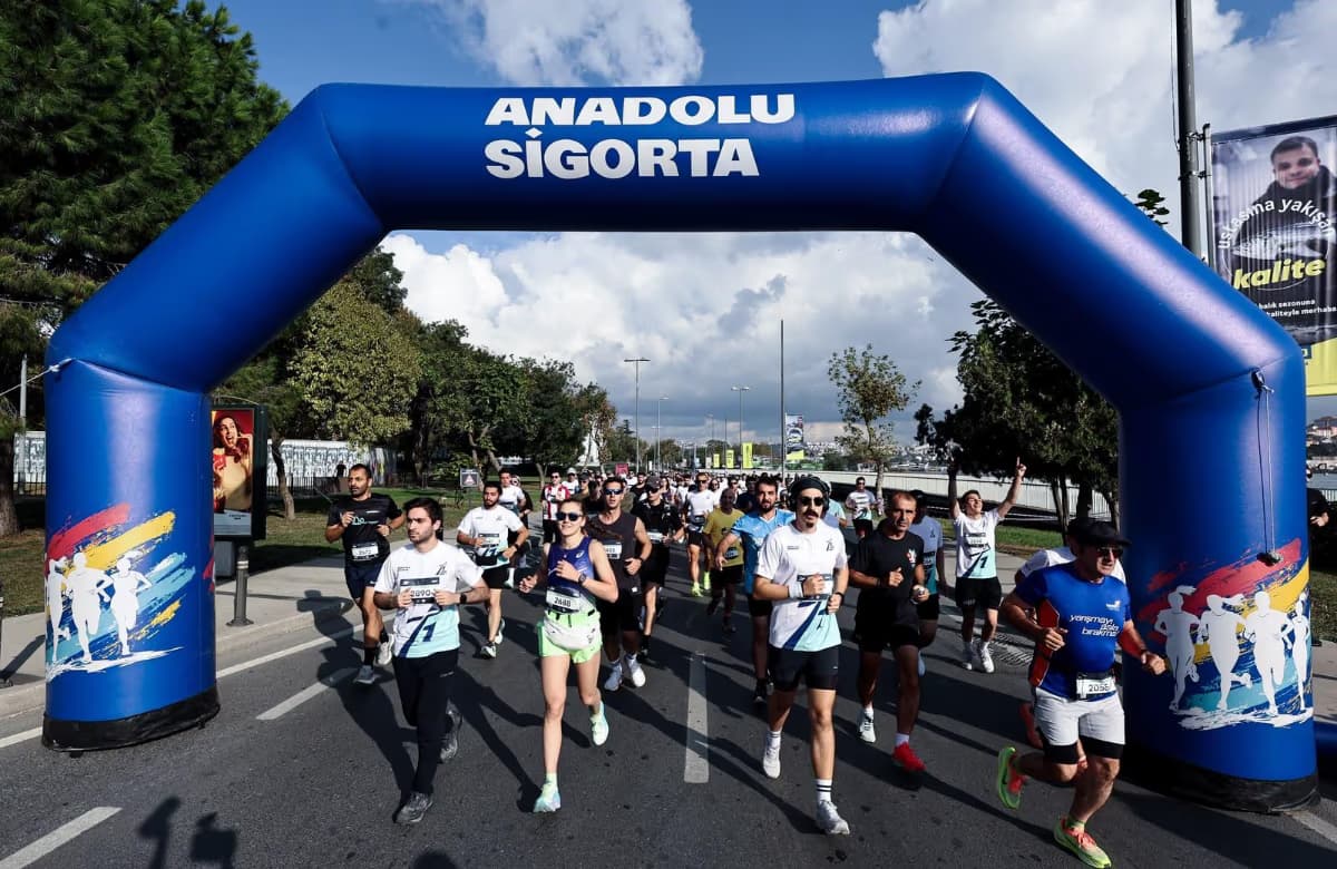 Anadolu Sigorta Bir Adım Daha Koşusu Haliç’te Sporseverleri Buluşturdu