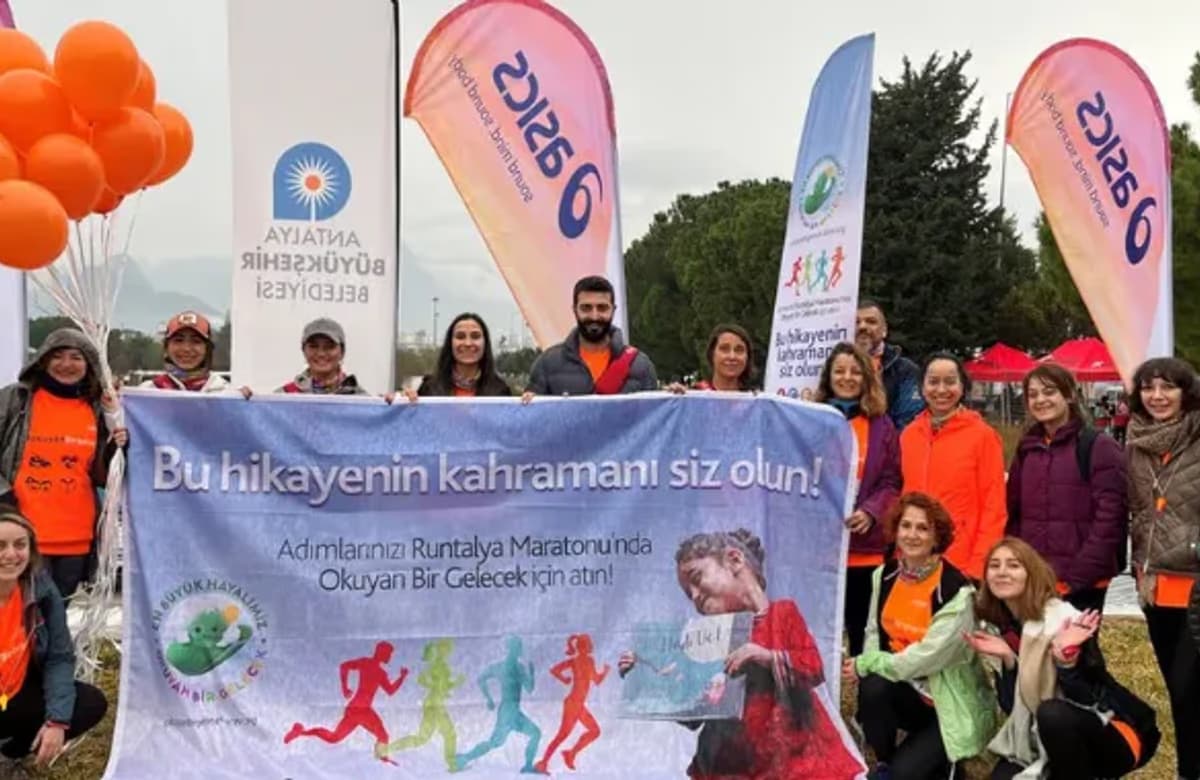 Generali Sigorta çalışanları ‘okuyan bir gelecek’ için koştu