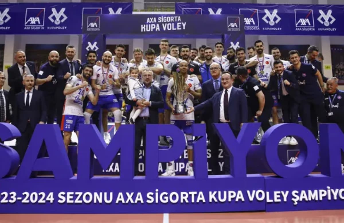 AXA Sigorta Kupa Voley Erkekler şampiyonu Halkbank oldu