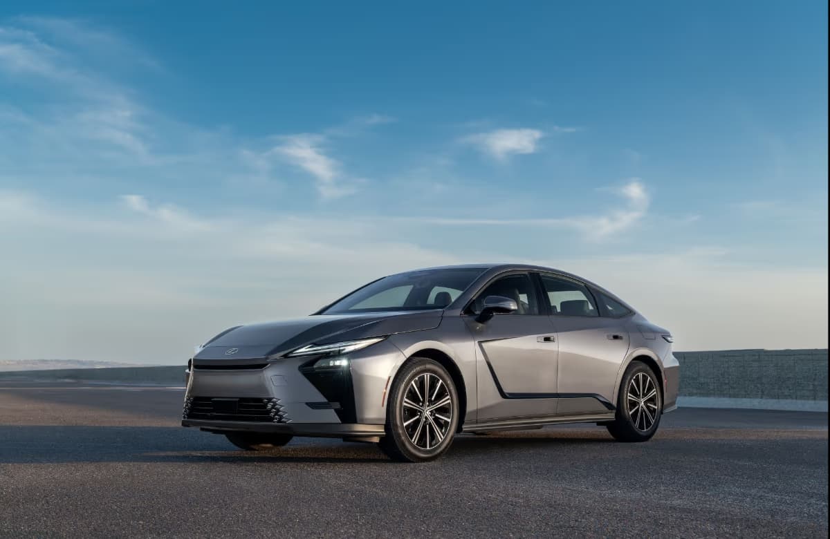 Lexus, Yeni Nesil ES Modeli ile Lüks Sedan Segmentinde Yeni Bir Dönem Başlatıyor