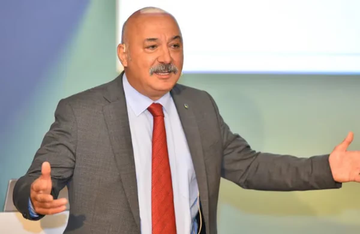 TSB’nin yeni başkanı Uğur Gülen oldu