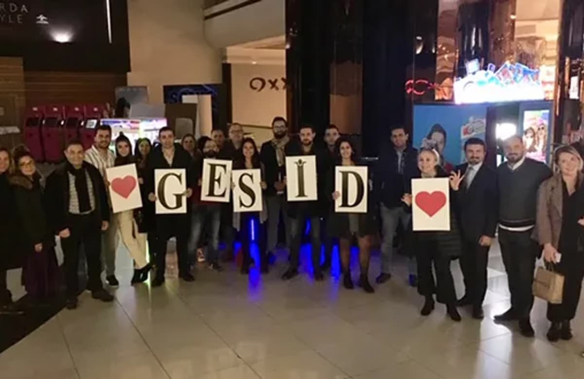 GESİD tiyatroda