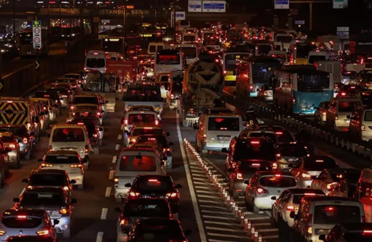 Trafiğe kayıtlı toplam taşıt sayısı 24 milyon 256 bin oldu