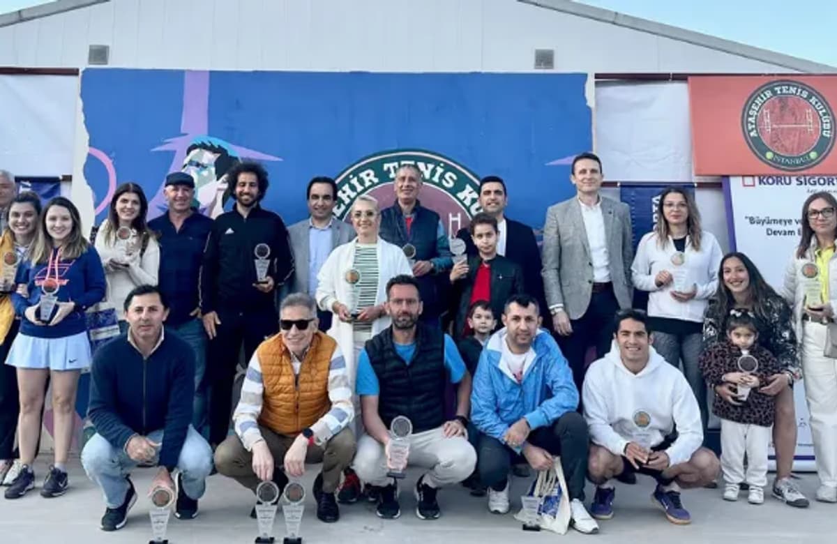 Koru Sigorta Tenis Turnuvası’na yoğun ilgi