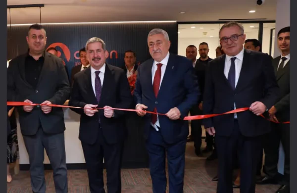 Aveon Global Sigorta yeni genel müdürlük ofisi görkemli bir törenle açıldı