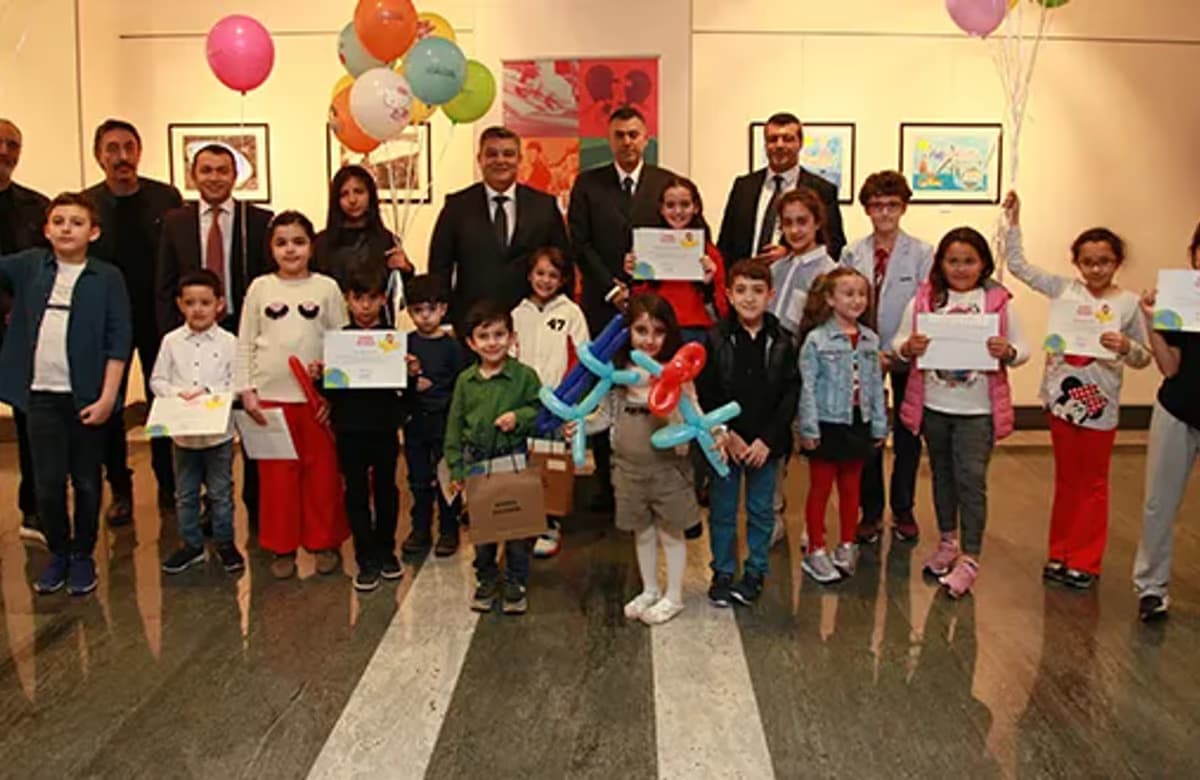 “Küçük Ressamlardan Büyük Eserler” Resim Yarışması Ödülleri sahipleriyle buluştu