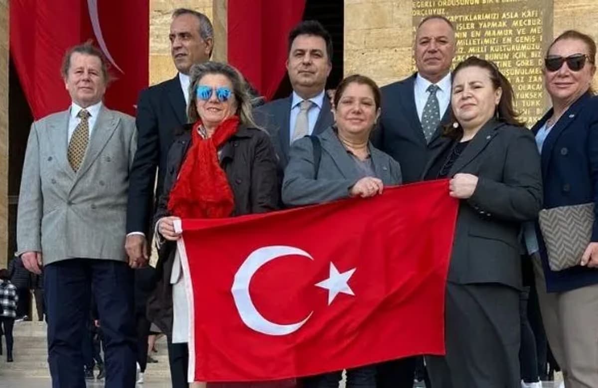 SAB’ın yeni yönetimi Anıtkabir’i ziyaret etti