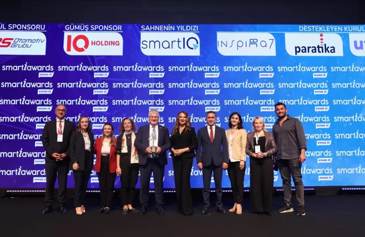 Yılın ekibine Smart-i Awards 2025’ten Altın ödül