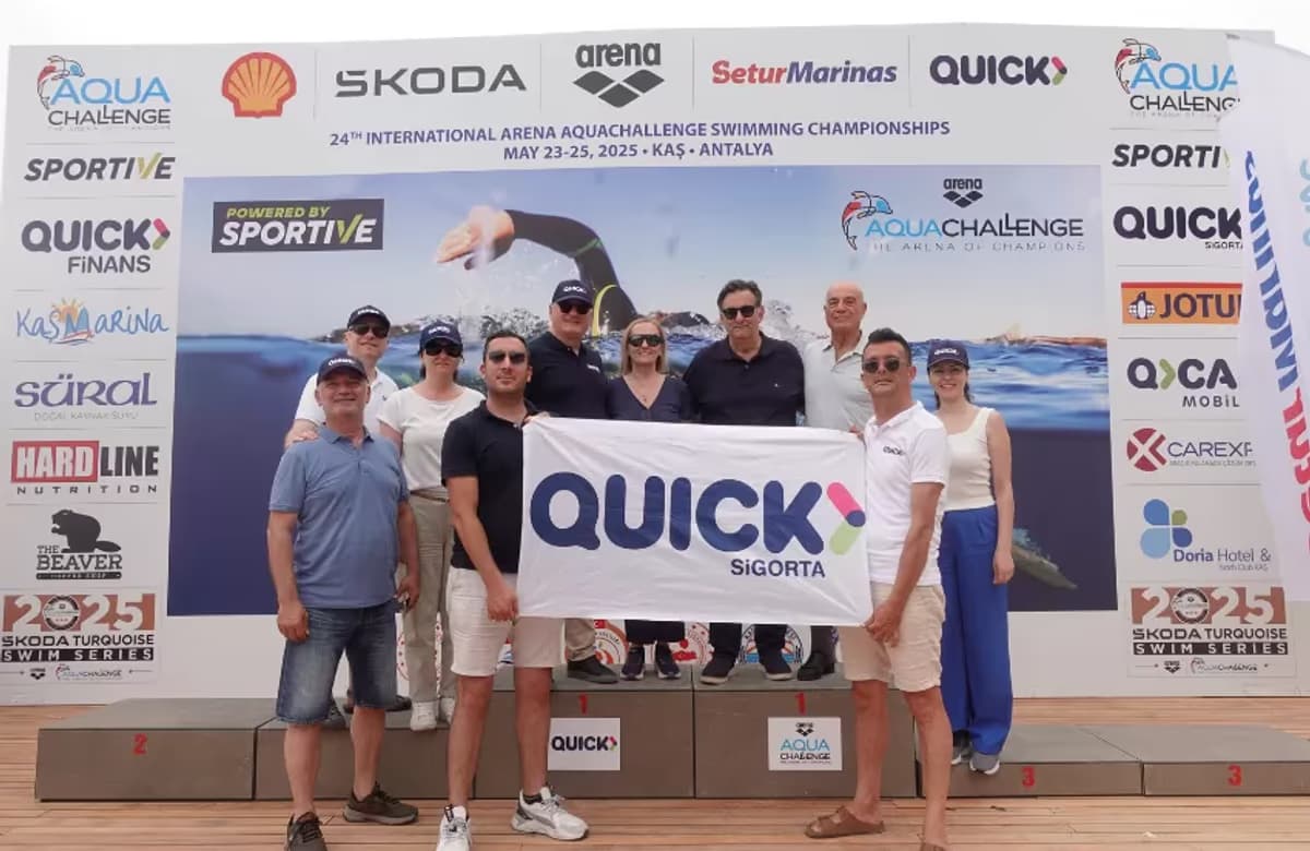 Quick Sigorta Quick Finans ve QCAR’ın desteklediği Uluslararası Arena Aquachallenge Yüzme Şampiyonası yüksek katılım ve coşkulu bir heyecanla gerçekleşti