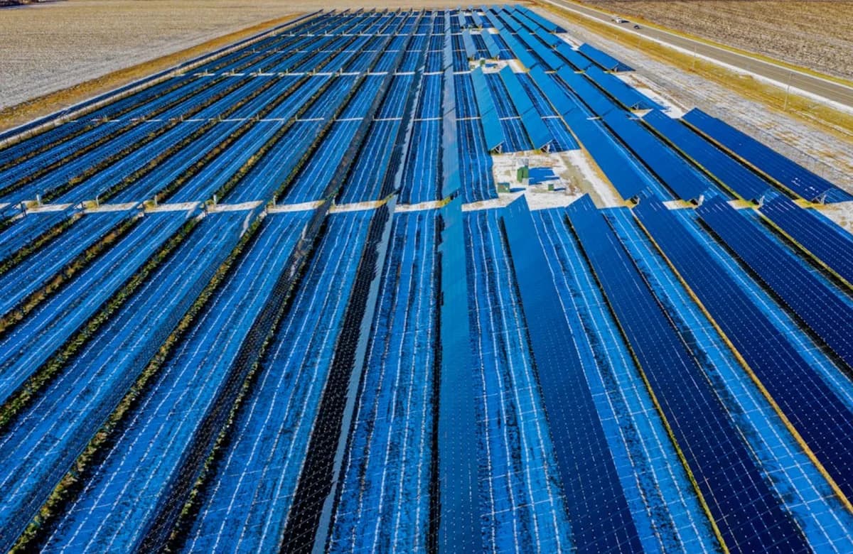 Nuovo record nell'energia solare ed eolica