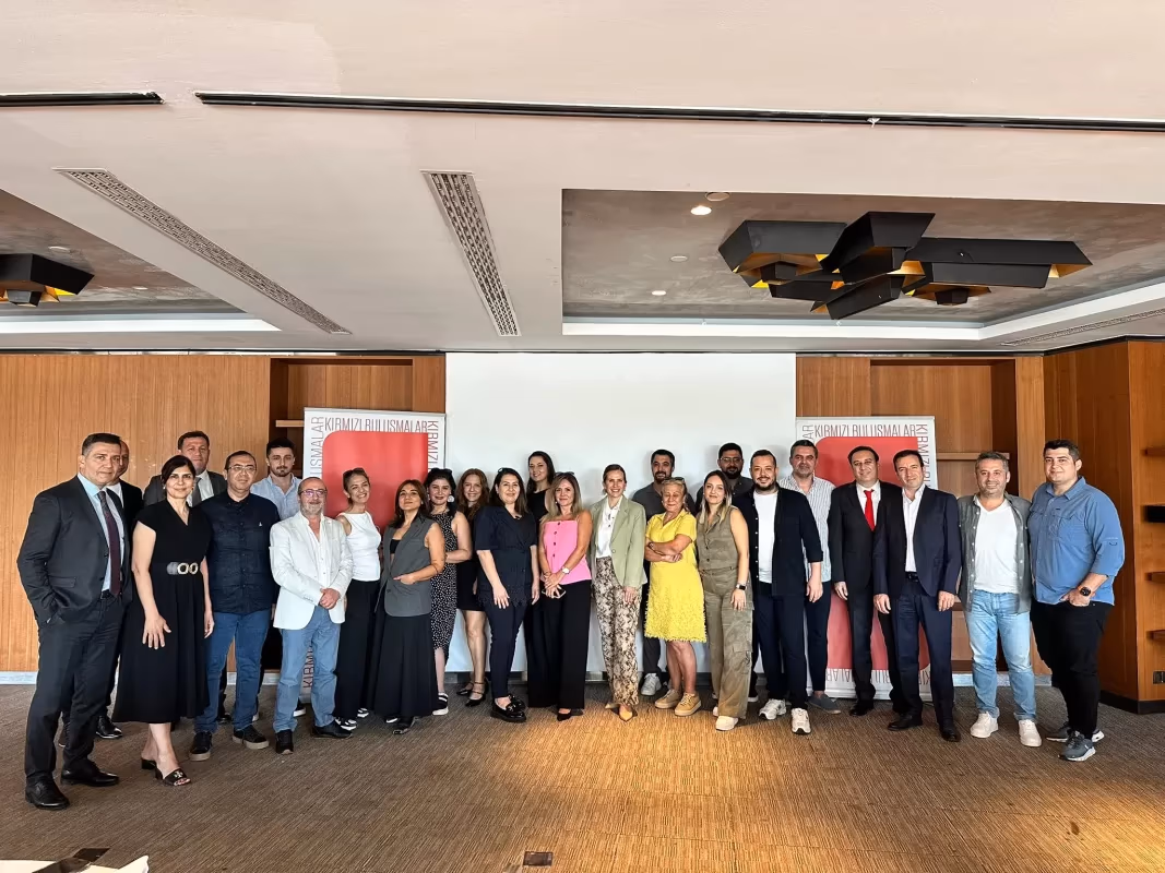 MAPFRE Sigorta Kırmızı Buluşmalar  ile iş ortaklarıyla bir araya geldi