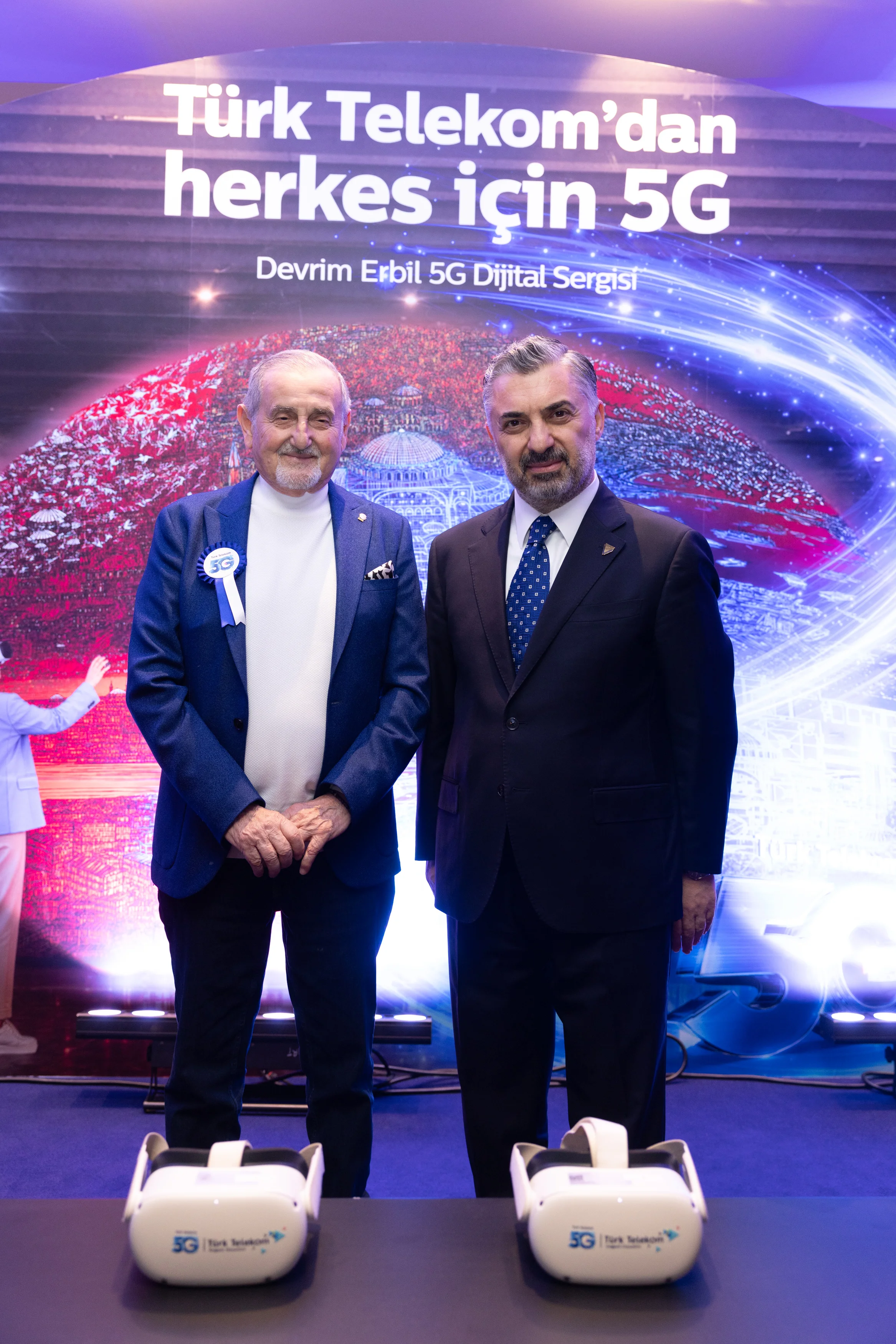 Türk Telekom 5G ile sanatta yeni bir devrin kapısını araladı: ‘Devrim Erbil Dijital Resim Sergisi’ AKM’de - 2