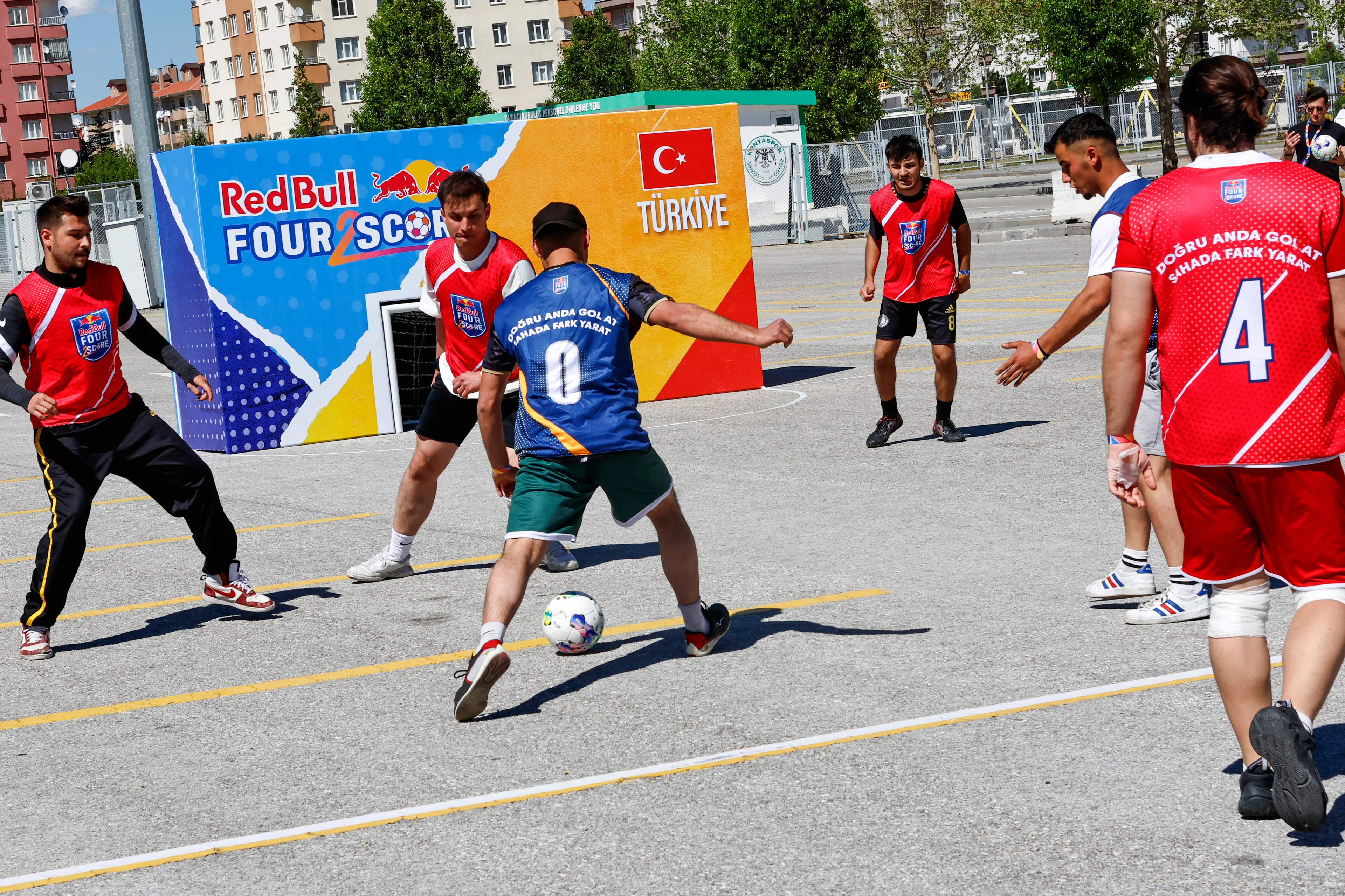 Red Bull Four 2 Score Sokak Futbolu Turnuvası Başlıyor - 1