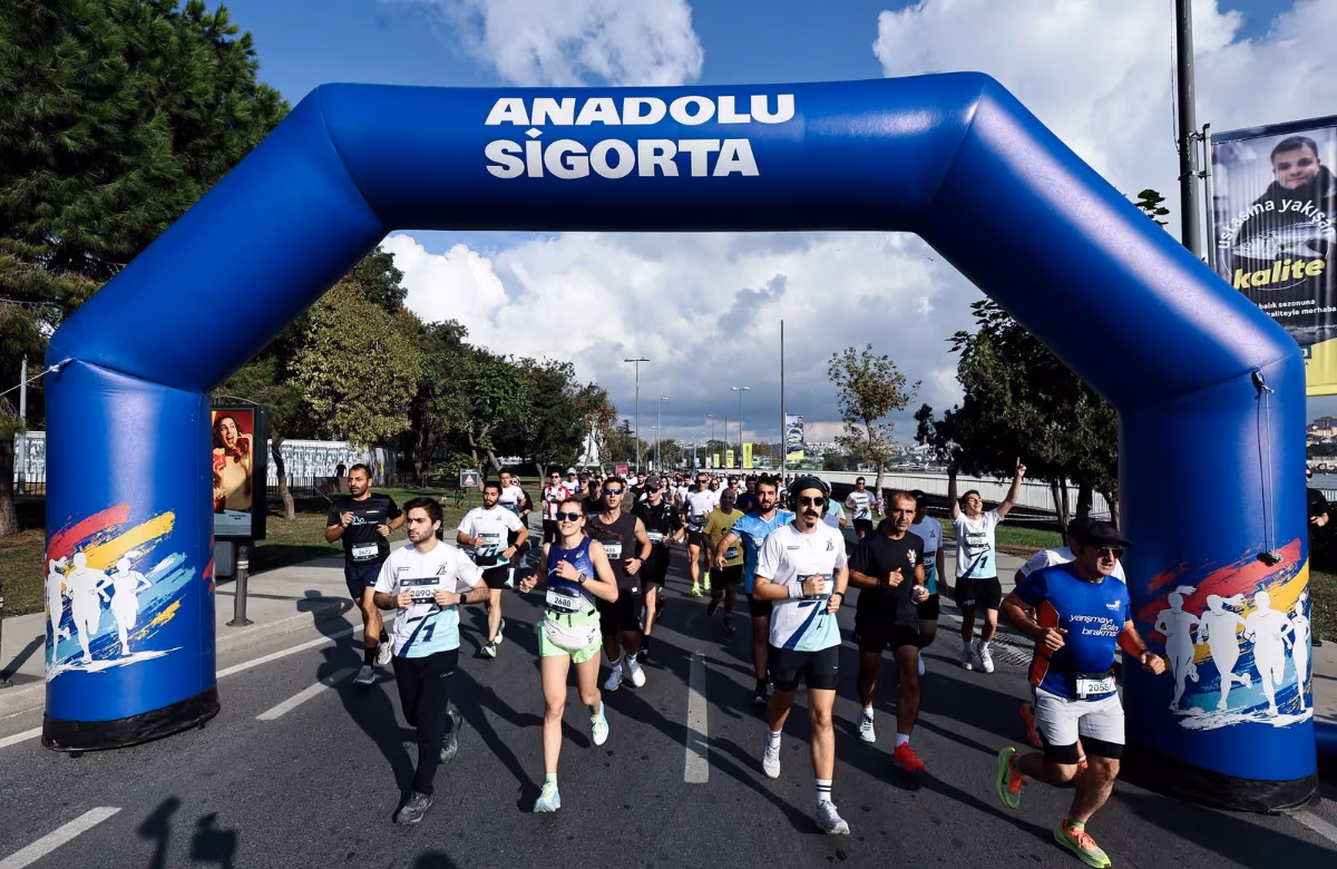 Anadolu Sigorta Bir Adım Daha Koşusu Haliç’te Sporseverleri Buluşturdu