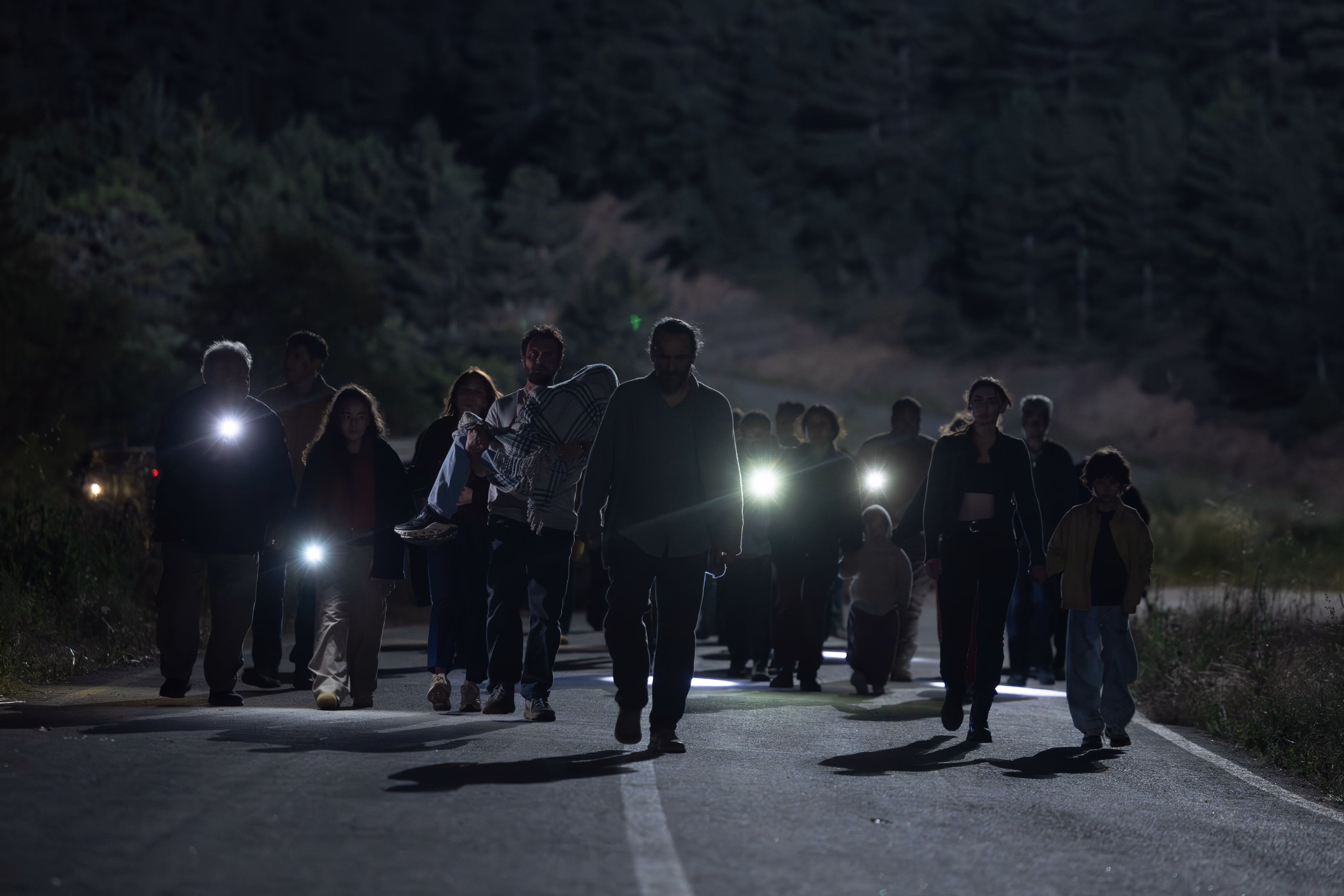  YENİ NETFLIX DİZİSİ EVE GİDEN YOL’UN ÇEKİMLERİNE BAŞLANDI - 1