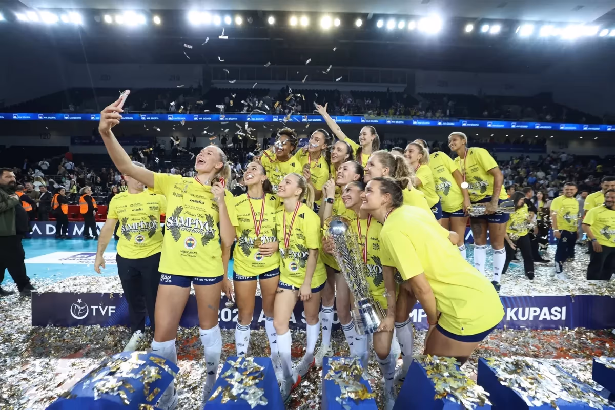 2025 Kadınlar AXA Sigorta Şampiyonlar Kupası’nın sahibi Fenerbahçe Medicana oldu
