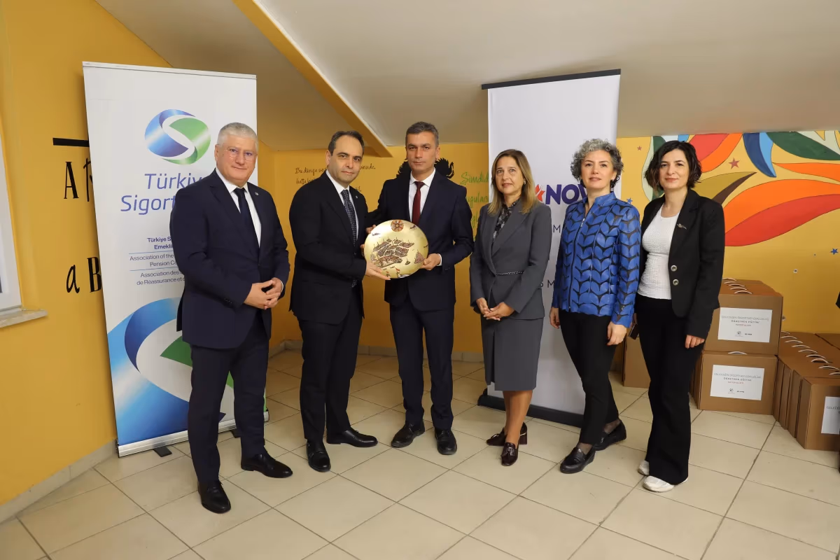 TSB’den öğretmenlerle geleceğe güçlü bir yatırım: “Geleceğin Sigortası: Çocuklar – Öğretmen Eğitimi” programı başladı