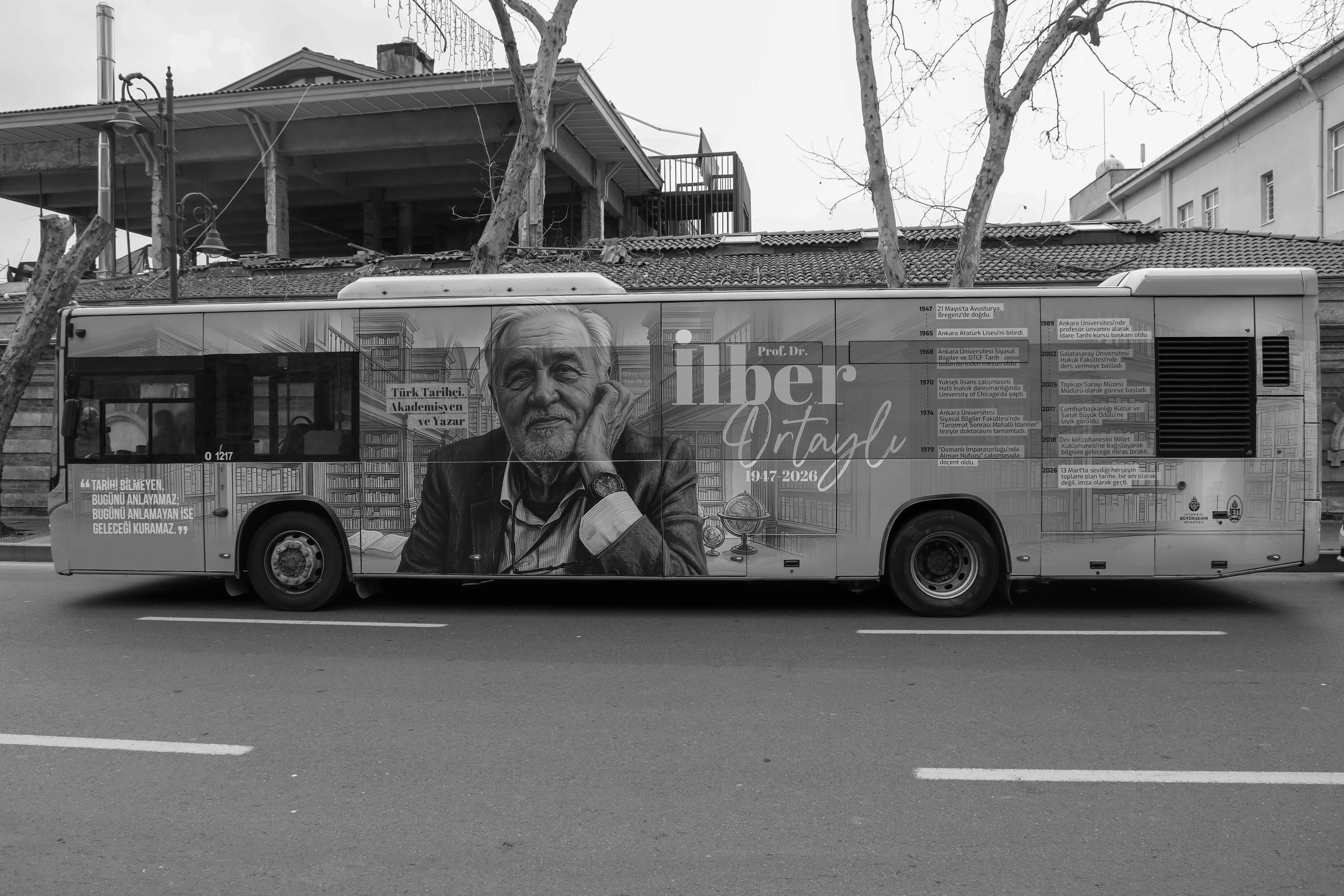 İLBER ORTAYLI İÇİN İETT’DEN ÖZEL SAYGI OTOBÜSÜ - 7