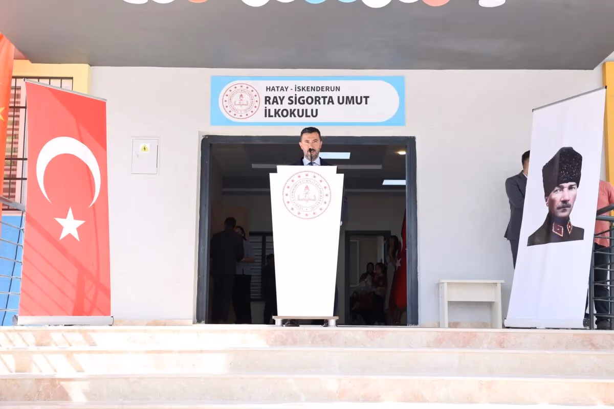Ray Sigorta Umut İlkokulu ile İskenderunlu miniklere umut olacak
