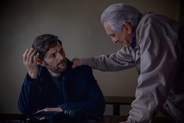 NETFLIX, BAŞROLLERİNDE ROBERT DE NIRO,  MICHELLE MONAGHAN VE ADAM SCOTT’A YER VEREN  FISILTI ADAM’IN YENİ FRAGMANINI PAYLAŞTI - 2
