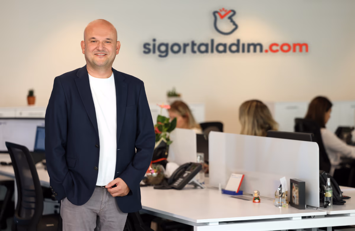 sigortaladim.com’a verimlilik odaklı dijital operasyonlarıyla Smart-i Awards’tan ödül